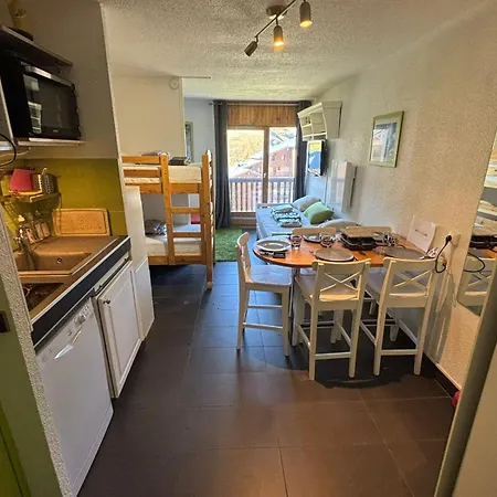 In Out 5 Personnes Vue Cime Caron *