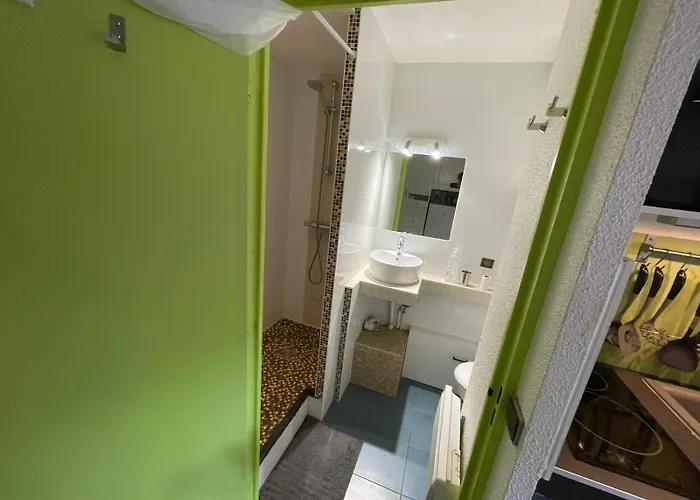 In Out 5 Personnes Vue Cime Caron *